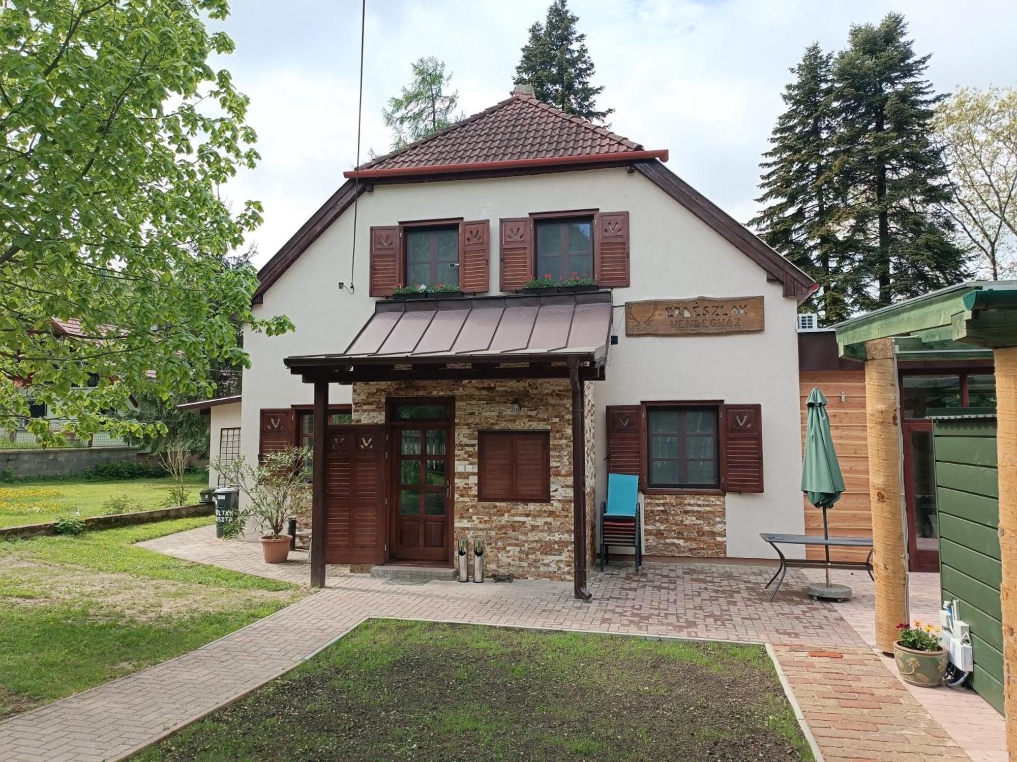 Hethazpuszta Erdeszlak Hotel Isztimer Exterior photo